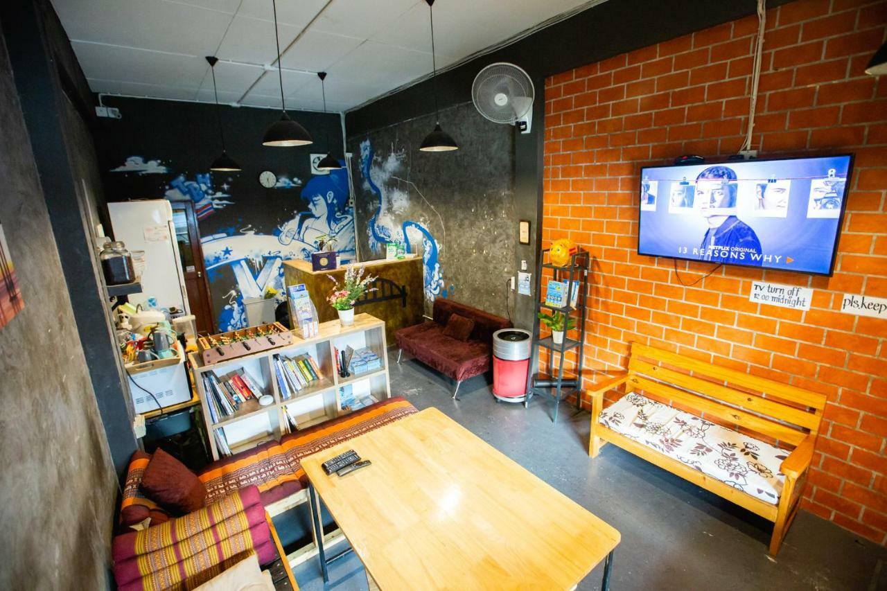 The Bridge Hostel Бангкок Екстер'єр фото