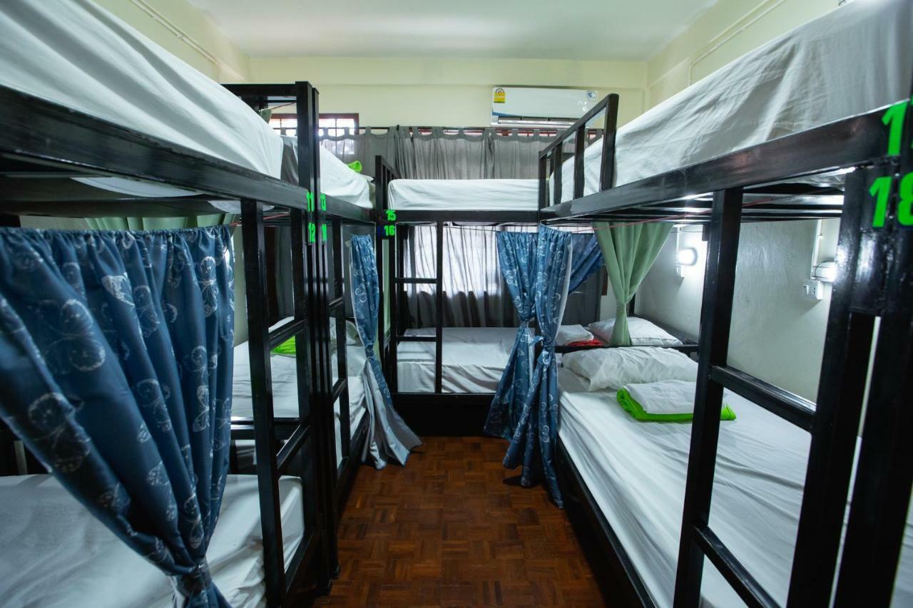The Bridge Hostel Бангкок Екстер'єр фото