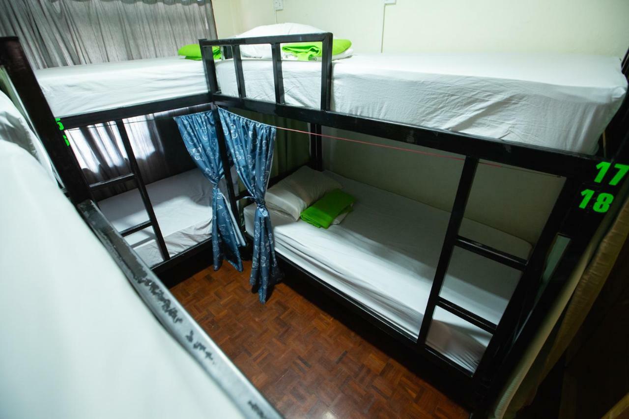 The Bridge Hostel Бангкок Екстер'єр фото