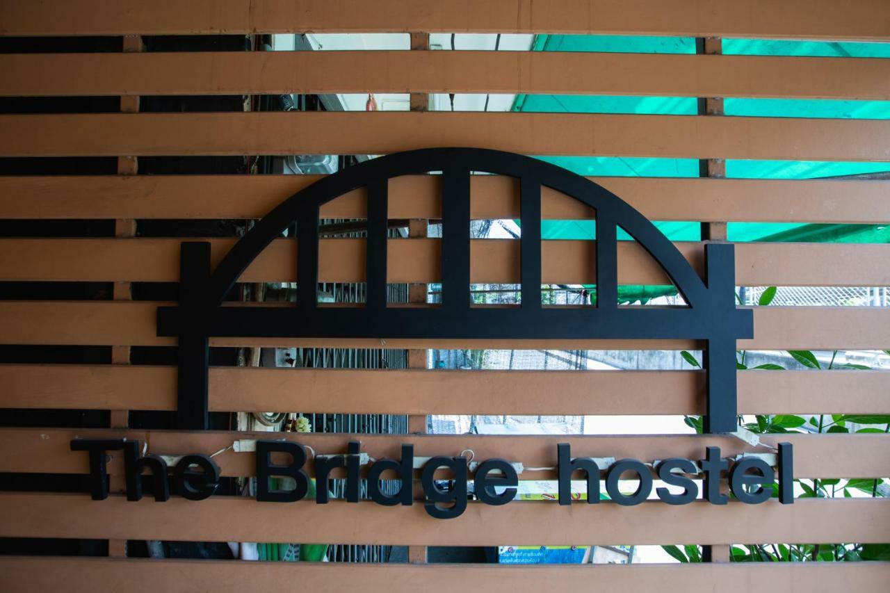 The Bridge Hostel Бангкок Екстер'єр фото
