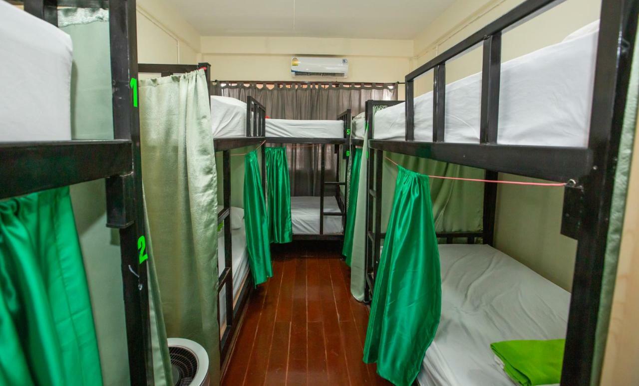 The Bridge Hostel Бангкок Екстер'єр фото