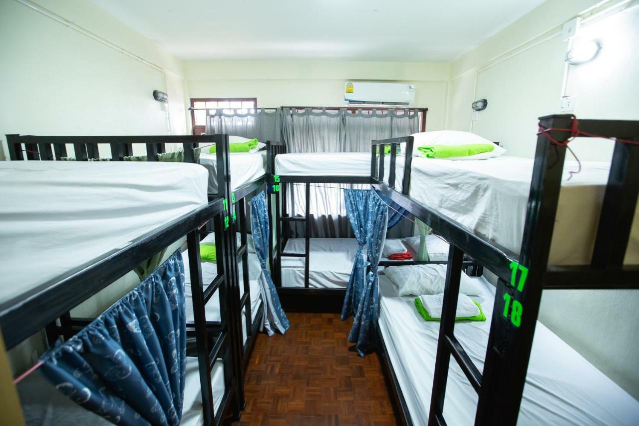 The Bridge Hostel Бангкок Екстер'єр фото