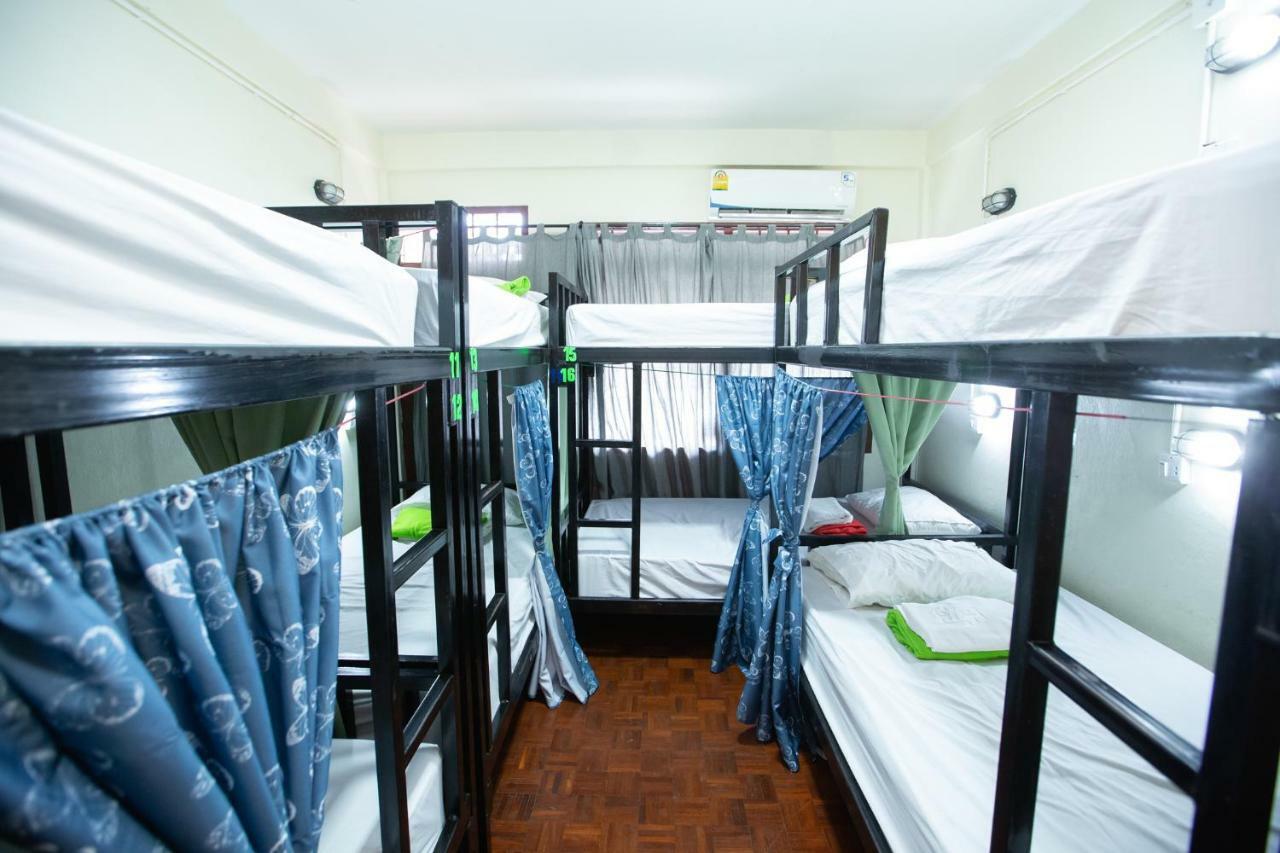 The Bridge Hostel Бангкок Екстер'єр фото