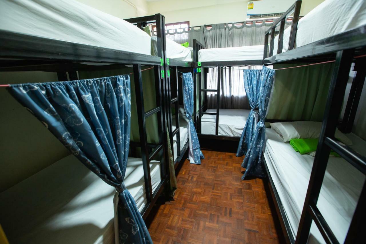 The Bridge Hostel Бангкок Екстер'єр фото