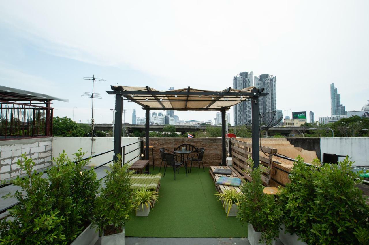 The Bridge Hostel Бангкок Екстер'єр фото