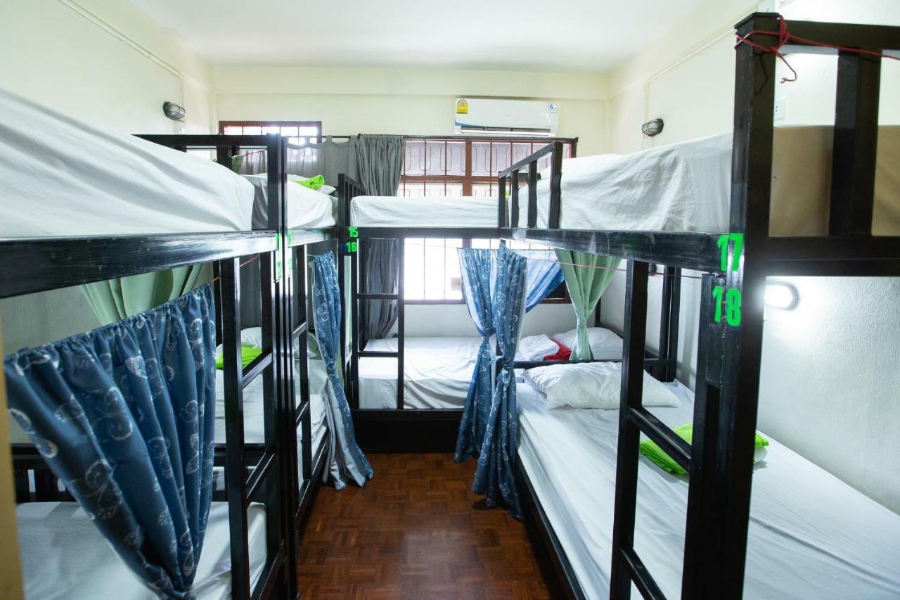 The Bridge Hostel Бангкок Екстер'єр фото