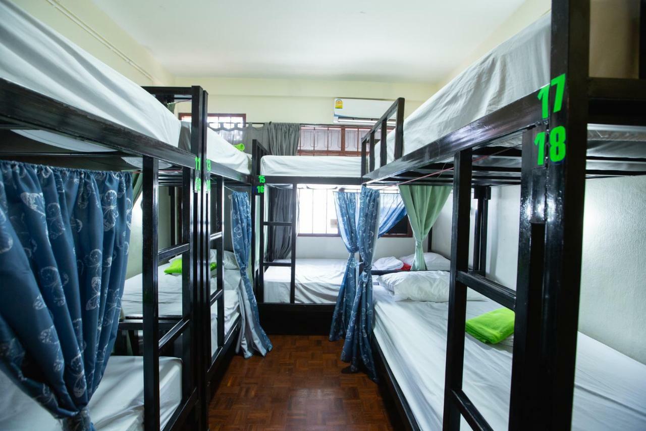 The Bridge Hostel Бангкок Екстер'єр фото